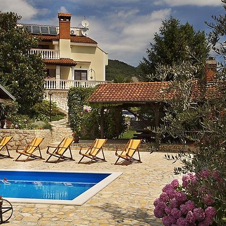 Apartments Petricic With Swimming Pool Icici Bagian luar foto