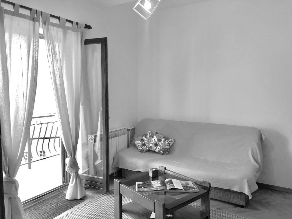 Apartments Petricic With Swimming Pool Icici Bagian luar foto